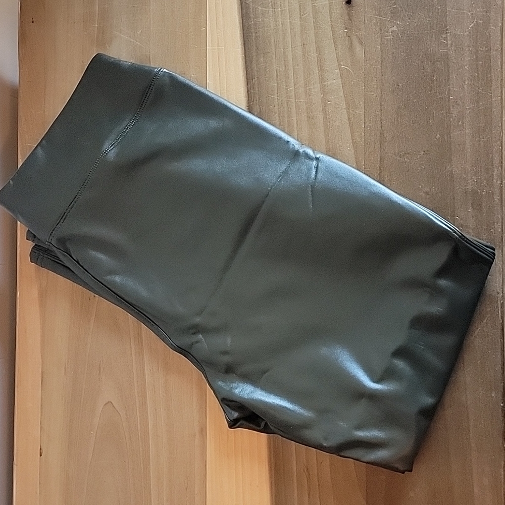 GAP Faux Leather Lined Olive Green Leggings Size Large
